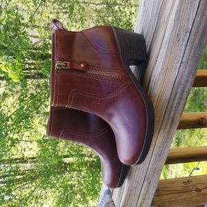 Womens Cobb Hill Reddish Brown Heeled Boots Size 10